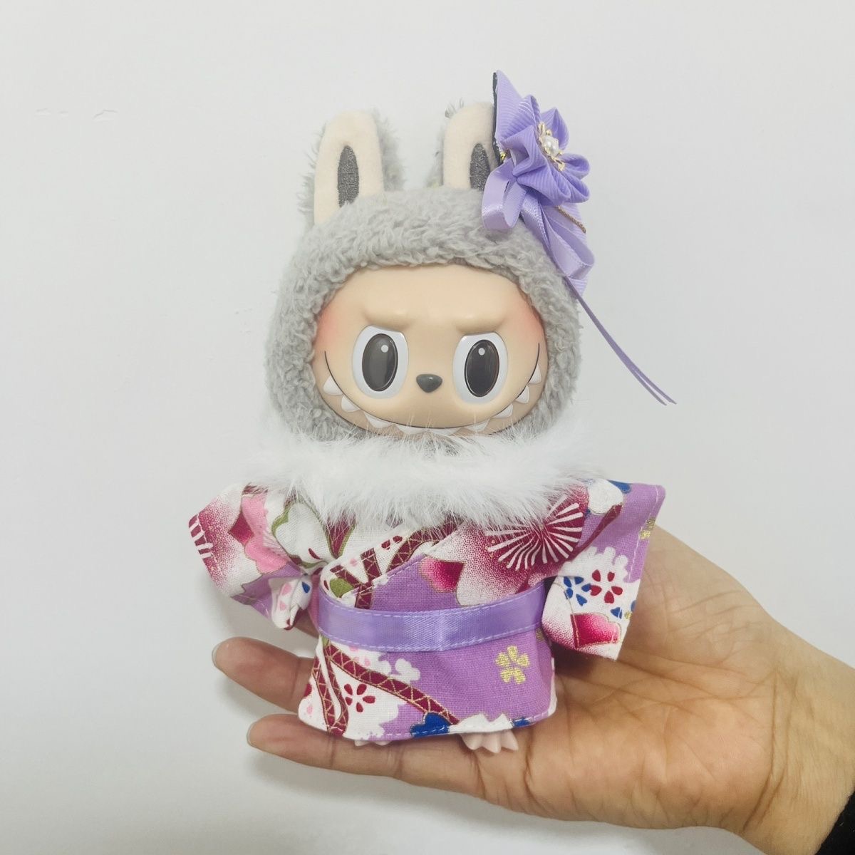 17 cm Labubu Idol Bambole Vest - Japanese Kids Lifestyle recensione e prezzo